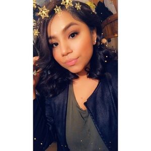 Meet your Posher, Yadira